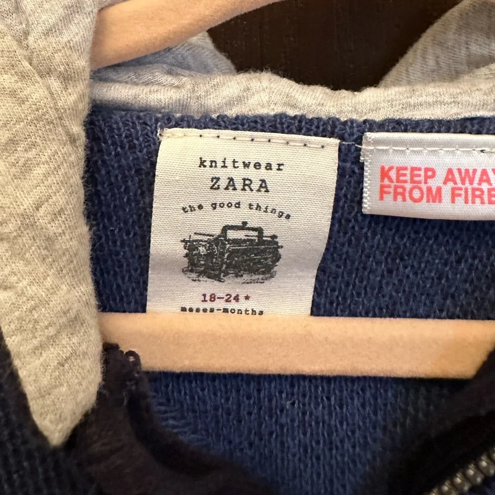 3/$25 Zara Boys 18-24M Navy Blue Knit Zip-Up Hoodie Shark Hooded Cardigan Casual